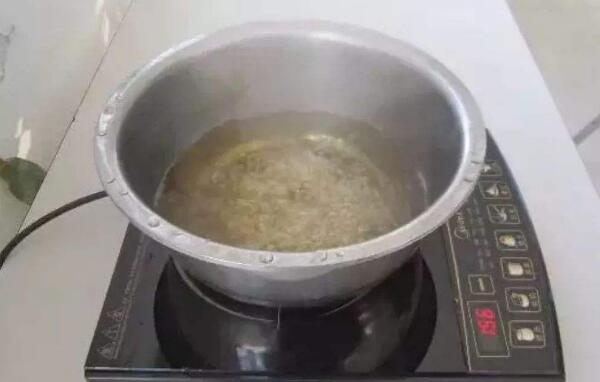 ​煮醋能杀菌吗 煮醋有什么作用与功效（无好处反而刺鼻）