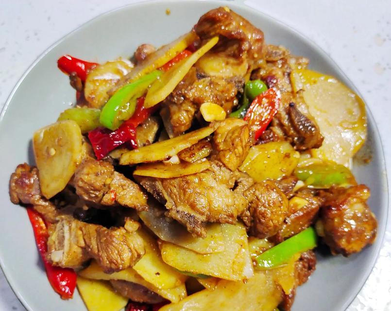 美食大全土豆(发现土豆的独特口感与丰富营养,带给你意想不到的美食体验)