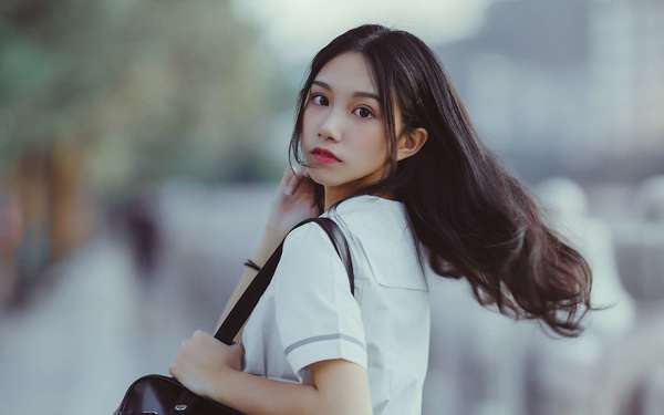 有哪款国产眼霜包装简单但实用,又像丸美一样受欢迎? 有哪款国产眼霜包装简单但实用,又像丸美一样受欢迎?