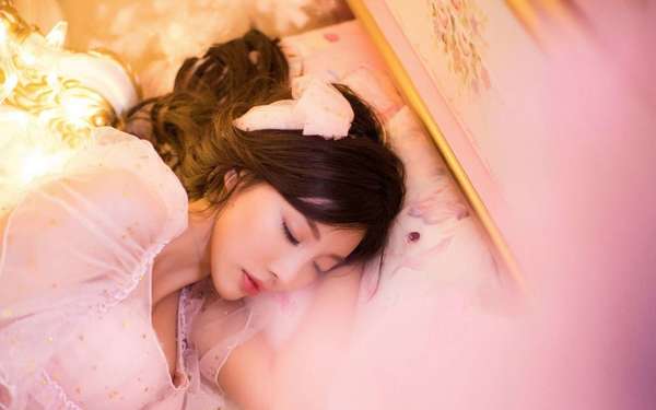 敷完面膜后为什么要洗脸?会不洗脸皮肤会长痘烂脸吗? 敷完面膜后为什么要洗脸?会不洗脸皮肤会长痘烂脸吗?
