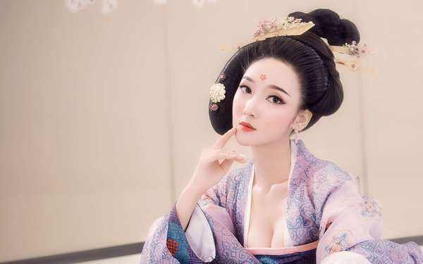 为什么我的皮肤总是干裂爆皮? 为什么我的皮肤总是干裂爆皮?