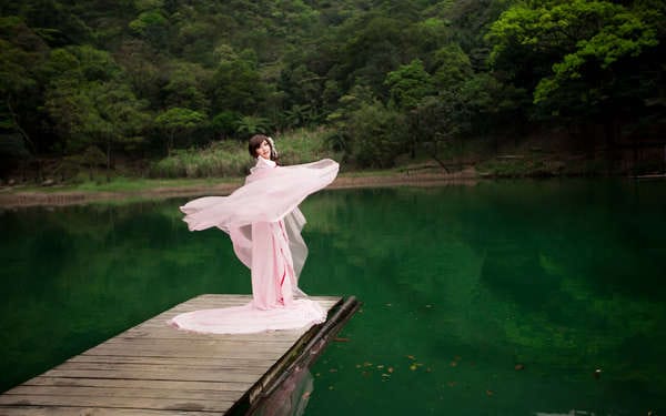 长痘会不会因为出油多?怎么办? 长痘会不会因为出油多?怎么办?