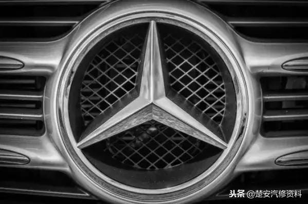 为什么奔驰立标比大标贵(为什么奔驰会有立标和大标) 为什么奔驰立标比大标贵(为什么奔驰会有立标和大标)