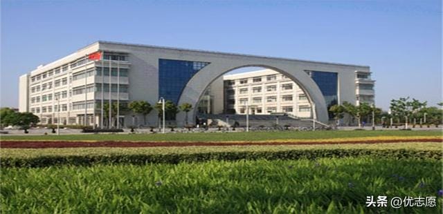 哪些学校新建国际商务专业(这3所大学被称为) 哪些学校新建国际商务专业(这3所大学被称为)