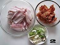 辣白菜的多种吃法(辣白菜炒五花肉的做法) 辣白菜的多种吃法(辣白菜炒五花肉的做法)