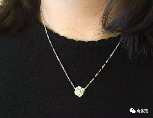 流金岁月袁泉戴的手表(袁泉戴Tiffany姚晨戴萧邦) 流金岁月袁泉戴的手表(袁泉戴Tiffany姚晨戴萧邦)