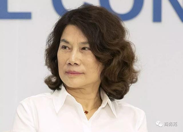 流金岁月袁泉戴的手表(袁泉戴Tiffany姚晨戴萧邦) 流金岁月袁泉戴的手表(袁泉戴Tiffany姚晨戴萧邦)