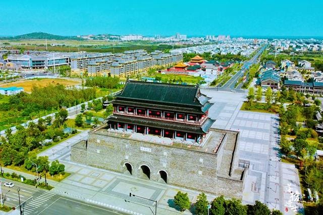 安徽凤阳为文物古迹筑起保护墙(安徽凤阳有一座标志建筑) 安徽凤阳为文物古迹筑起保护墙(安徽凤阳有一座标志建筑)