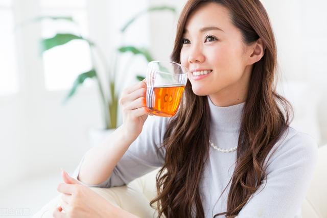 认识一个沐足女孩差不多一年了(加了沐足小姐姐的联系方式后) 认识一个沐足女孩差不多一年了(加了沐足小姐姐的联系方式后)