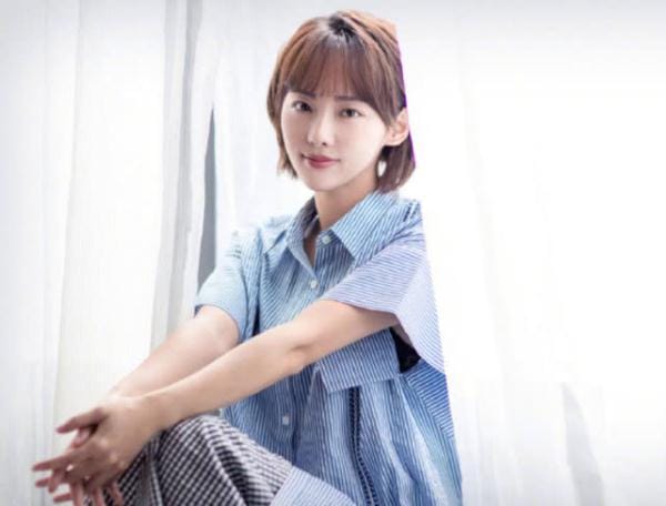 张嘉倪如今生活(32岁张嘉倪庆生屋中洒满花瓣) 张嘉倪如今生活 32岁张嘉倪庆生屋中洒满花瓣