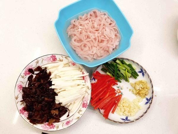 简单的鱼香肉丝步骤 鱼香肉丝鱼香哪里来
