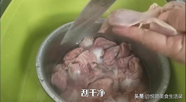 爆炒鸡胗该怎么做 爆炒鸡胗切花刀特入味