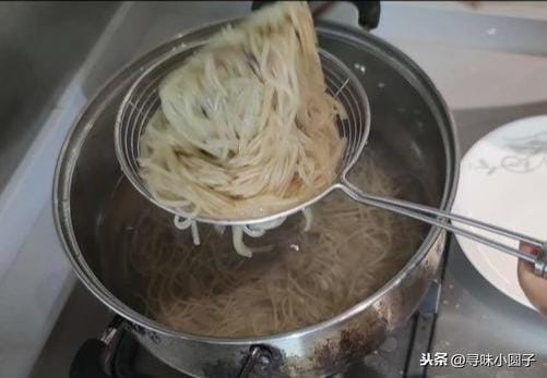 粉丝蒸肉的制作方法(简单易做的粉丝蒸肉) 粉丝蒸肉的制作方法 简单易做的粉丝蒸肉