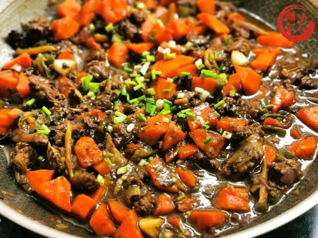 鸽子怎么杀营养才好(鸽子这样杀不水淹) 鸽子怎么杀营养才好 鸽子这样杀不水淹