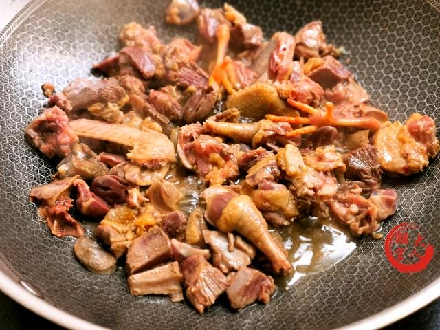 鸽子怎么杀营养才好(鸽子这样杀不水淹) 鸽子怎么杀营养才好 鸽子这样杀不水淹