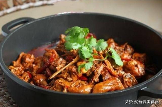 煮过的鸭子怎么加工才好吃(五星级大厨王师傅最擅长的五款鸭肉的制作工艺) 煮过的鸭子怎么加工才好吃 五星级大厨王师傅最擅长的五款鸭肉的制作工艺
