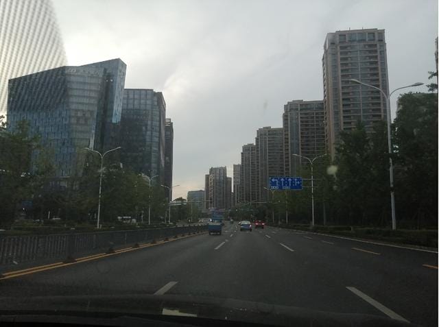 为什么说三线城市的房价并不贵(这是个典型的三线城市) 为什么说三线城市的房价并不贵 这是个典型的三线城市