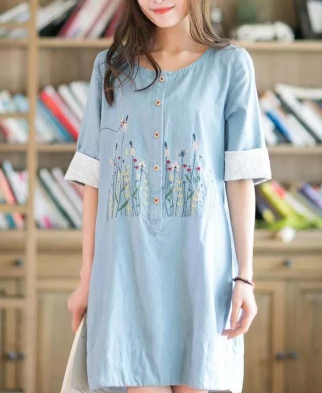 牛仔服上如何绣一朵可爱的小花(嫌弃衣服单调那就绣些小花) 牛仔服上如何绣一朵可爱的小花 嫌弃衣服单调那就绣些小花