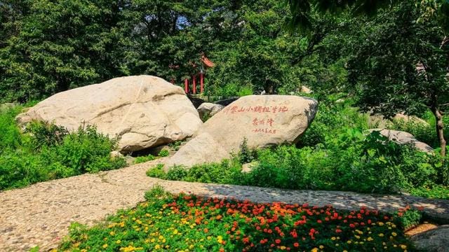 穿汉服在空中飞的旅游景点(五一沉浸式游览天蒙景区) 穿汉服在空中飞的旅游景点 五一沉浸式游览天蒙景区
