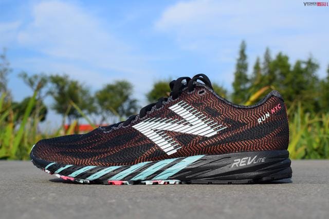 newbalance跑步鞋介绍(再攀性能巅峰的竞速鞋) newbalance跑步鞋介绍 再攀性能巅峰的竞速鞋