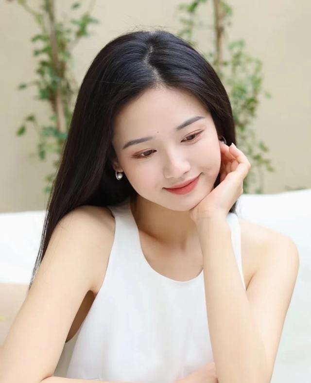 化妆初学者用什么底妆好(会化妆和不会化妆的人) 化妆初学者用什么底妆好 会化妆和不会化妆的人
