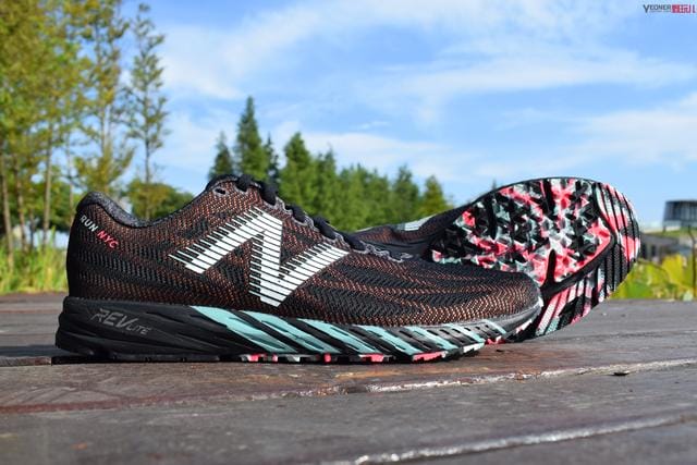 newbalance跑步鞋介绍(再攀性能巅峰的竞速鞋) newbalance跑步鞋介绍 再攀性能巅峰的竞速鞋