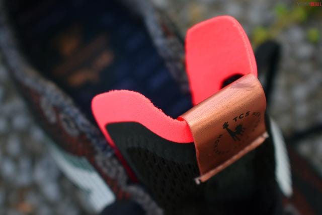 newbalance跑步鞋介绍(再攀性能巅峰的竞速鞋) newbalance跑步鞋介绍 再攀性能巅峰的竞速鞋