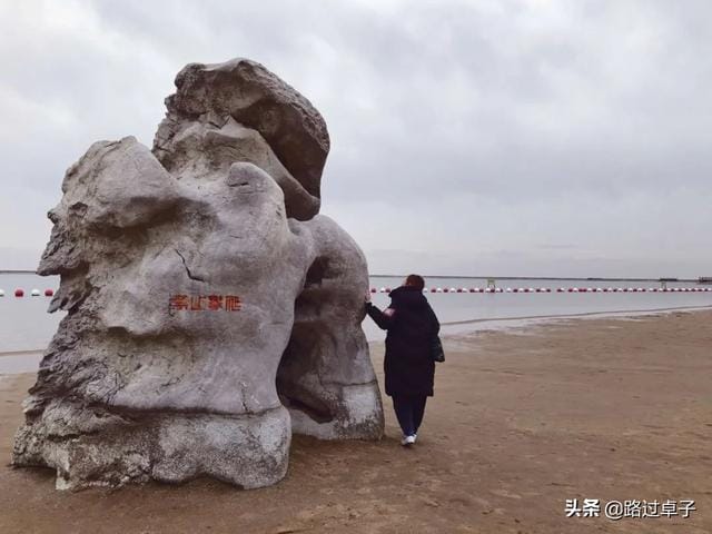 蓝色的海给人的感觉(和爱情一样让人失望) 蓝色的海给人的感觉 和爱情一样让人失望