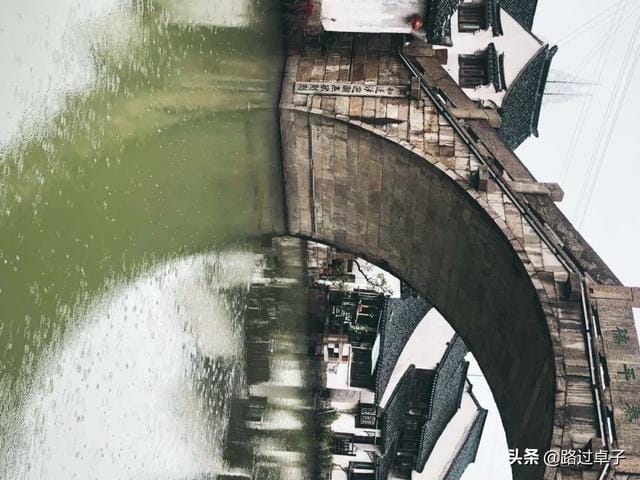 蓝色的海给人的感觉(和爱情一样让人失望) 蓝色的海给人的感觉 和爱情一样让人失望