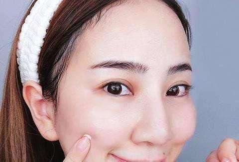 日常快速妆容教程(女人出门来不及化妆) 日常快速妆容教程 女人出门来不及化妆