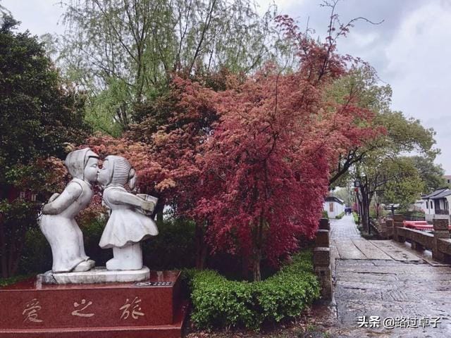 蓝色的海给人的感觉(和爱情一样让人失望) 蓝色的海给人的感觉 和爱情一样让人失望