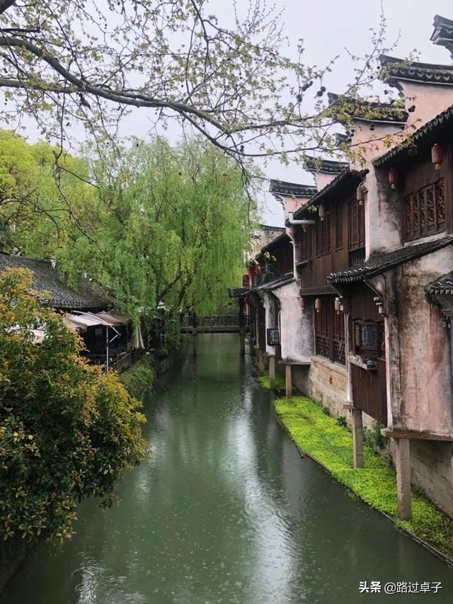 蓝色的海给人的感觉(和爱情一样让人失望) 蓝色的海给人的感觉 和爱情一样让人失望