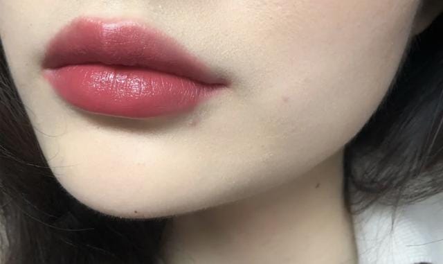 三十多岁的女人适合什么样的口红(三四十岁的女人挑口红) 三十多岁的女人适合什么样的口红 三四十岁的女人挑口红