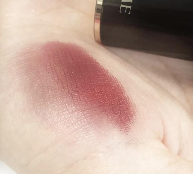 三十多岁的女人适合什么样的口红(三四十岁的女人挑口红) 三十多岁的女人适合什么样的口红 三四十岁的女人挑口红