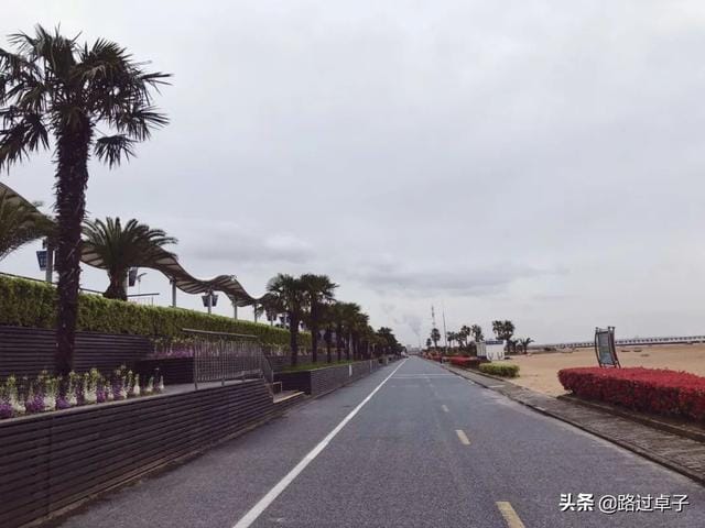 蓝色的海给人的感觉(和爱情一样让人失望) 蓝色的海给人的感觉 和爱情一样让人失望