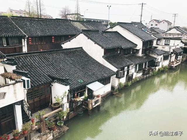 蓝色的海给人的感觉(和爱情一样让人失望) 蓝色的海给人的感觉 和爱情一样让人失望
