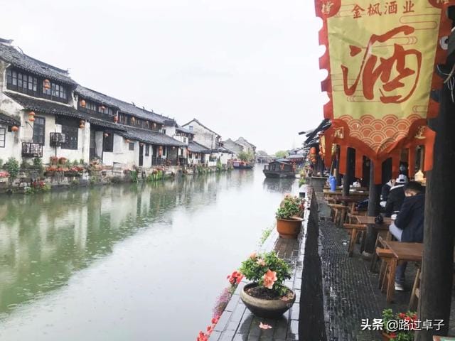 蓝色的海给人的感觉(和爱情一样让人失望) 蓝色的海给人的感觉 和爱情一样让人失望