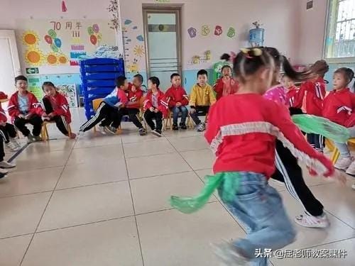 体育游戏教案设计中班(屈老师中班体育游戏教案揪尾巴) 体育游戏教案设计中班 屈老师中班体育游戏教案揪尾巴