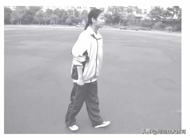 小学生柔韧性训练的项目(摆脱僵硬提升学生柔韧性的方法) 小学生柔韧性训练的项目 摆脱僵硬提升学生柔韧性的方法
