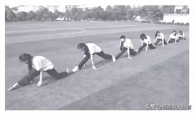 小学生柔韧性训练的项目(摆脱僵硬提升学生柔韧性的方法) 小学生柔韧性训练的项目 摆脱僵硬提升学生柔韧性的方法