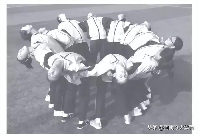 小学生柔韧性训练的项目(摆脱僵硬提升学生柔韧性的方法) 小学生柔韧性训练的项目 摆脱僵硬提升学生柔韧性的方法
