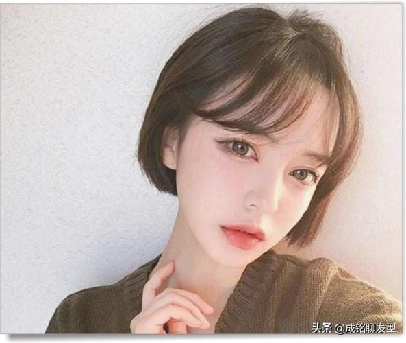 脸长适合什么发型 配合什么发型好看