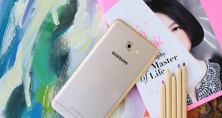 三星C7如何满足用户需求(性能强悍、拍照出色,三星C7为你带来全新体验)