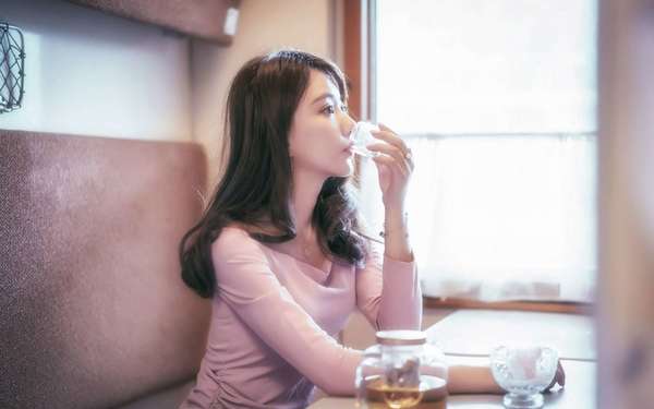 额头长痘痘怎么办?7个方法快速消痘 额头长痘痘怎么办?7个方法快速消痘