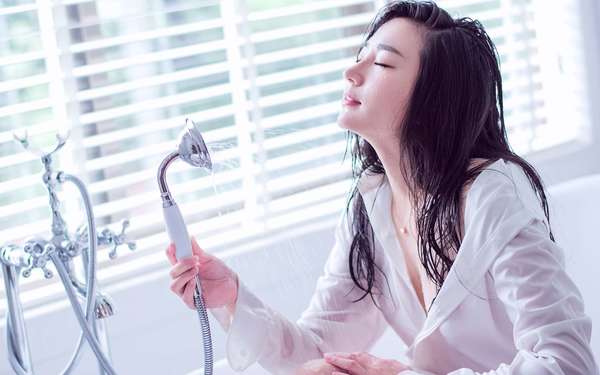 橄榄油能不能用来护肤?有什么美容作用? 橄榄油能不能用来护肤?有什么美容作用?