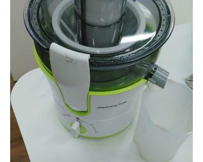 以乐活榨汁机的优点和使用体验(了解乐活榨汁机的特点,让生活更加健康)