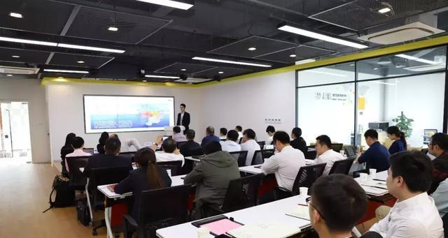 以聚复高分子为主题的未来发展与应用(聚复高分子的性突破与广泛应用前景)