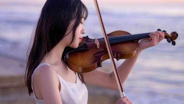 如何去除黑头并收缩毛孔?除了简单清洁,还需要做什么? 如何去除黑头并收缩毛孔?除了简单清洁,还需要做什么?